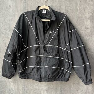 Vintage Nike Men's Black Windbreaker Jacket